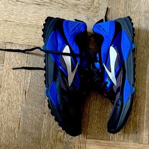 Brooks Men's Blue and Black Running Shoes